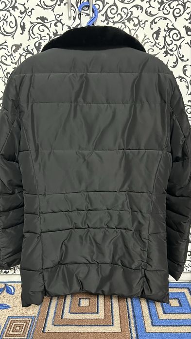 Продам зимнию куртку