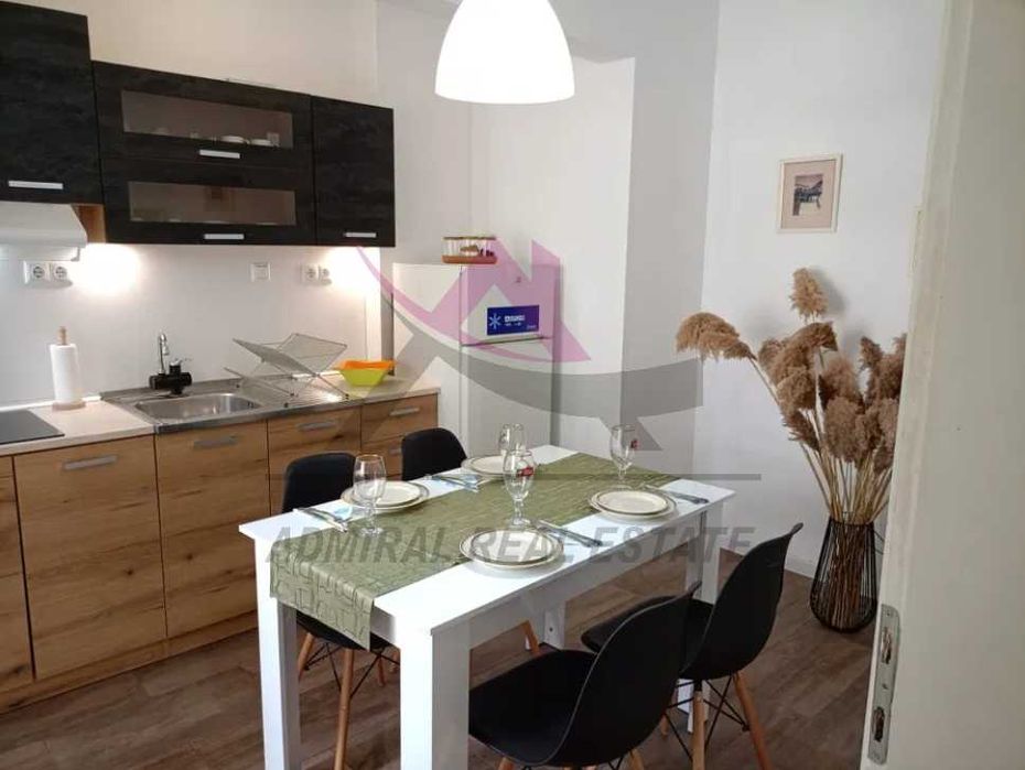 Продава се Двустаен апартамент в Варна, Гръцка махала - 70 кв.м за 3286 €/кв.м - Снимка #1