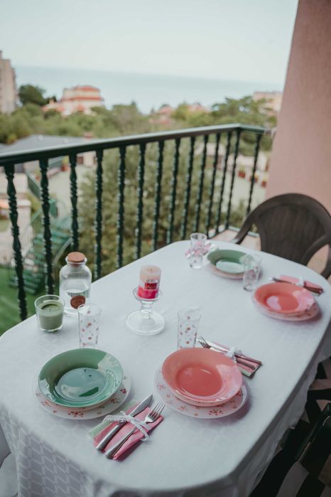 Невероятен тристаен  апартамент с паркомясто на 5 минути плаж Кабакум