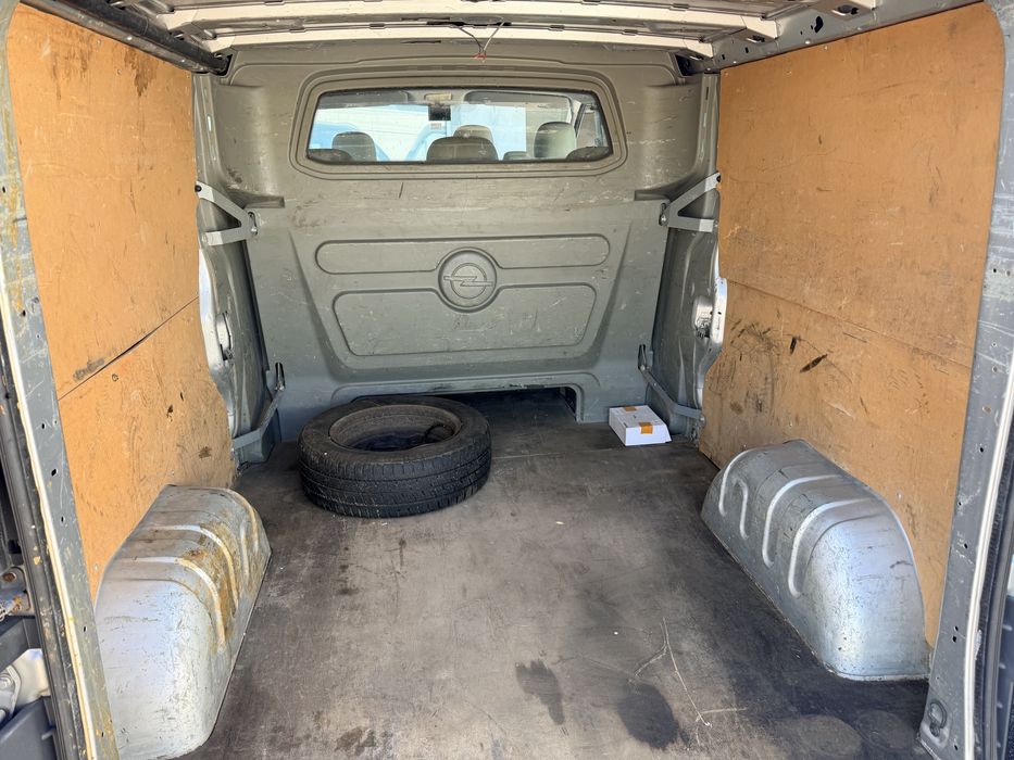 Opel Vivaro 2.0d (Renault Traffic)