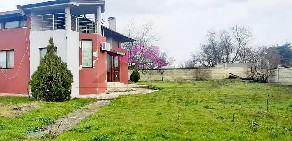 Супер Предложение! Къща с голям двор- с. Приселци