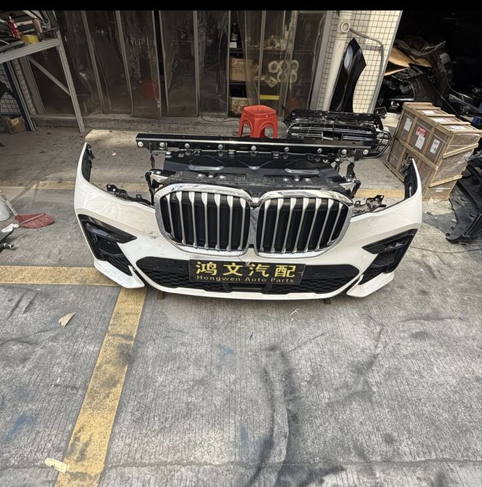 передний бампер на BMW X7