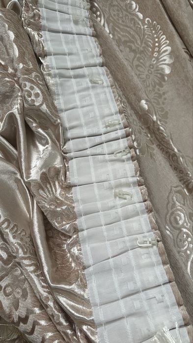 Шторы бежевые плотные