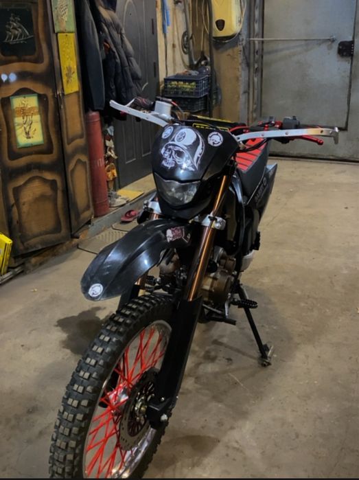 эндуро мотоцыкл