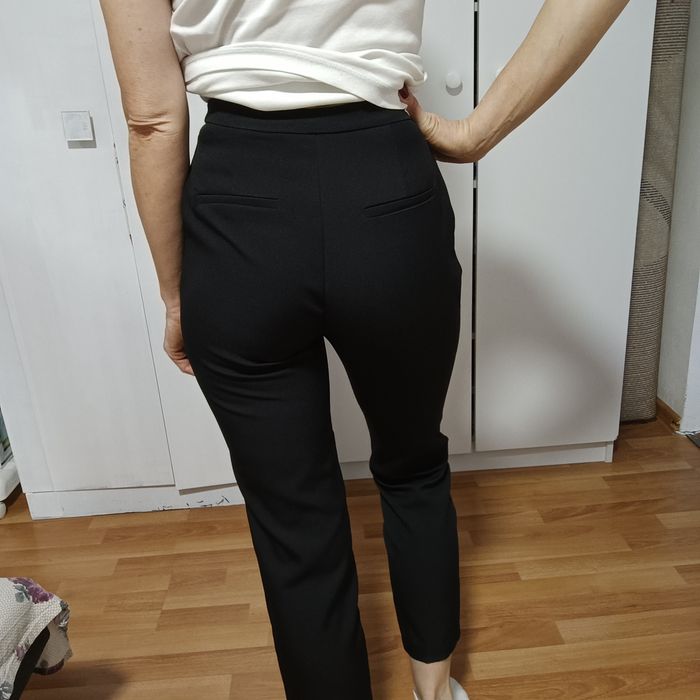 Pantaloni sckiny negri,noi fără etichetă