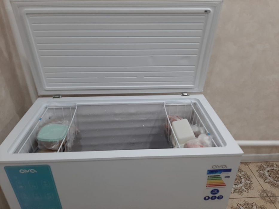 Продам морозильник