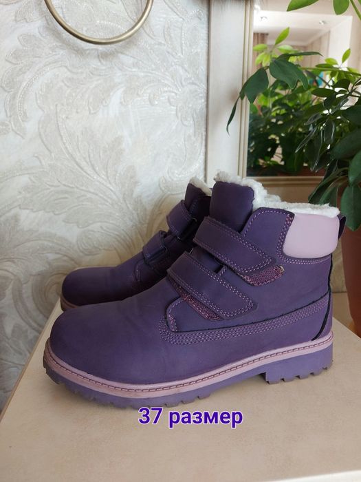 Ботинки демисезонные. 37 размер