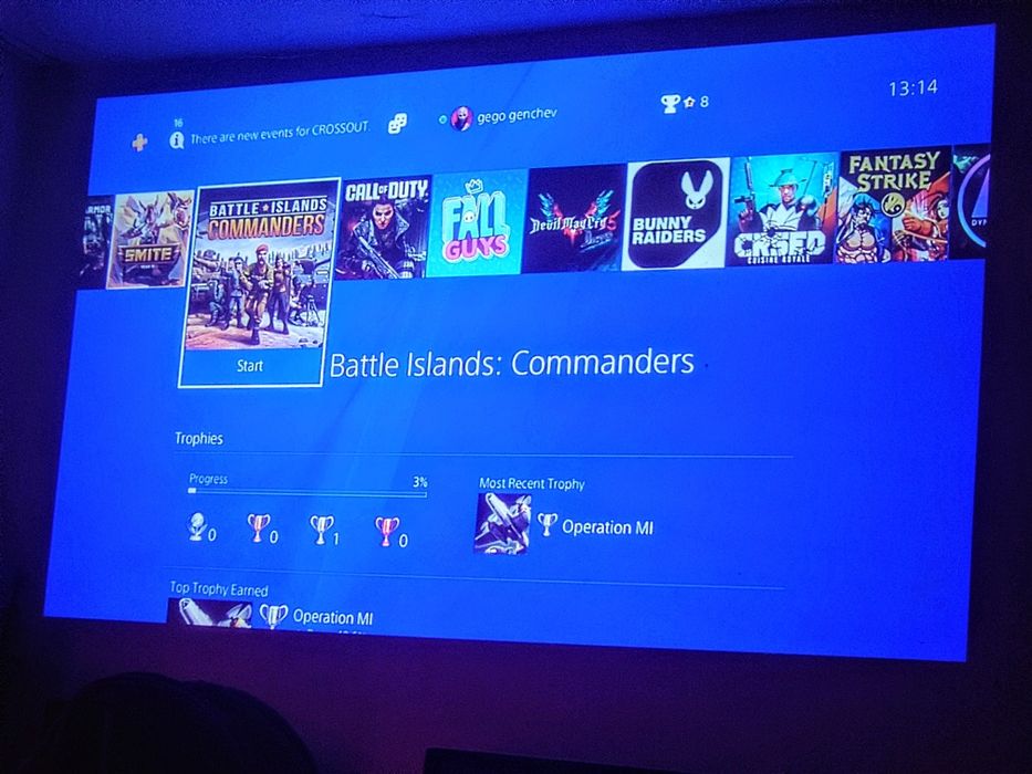 PlayStation 4 slim 500 GB пълен с игри и два диска FIFA