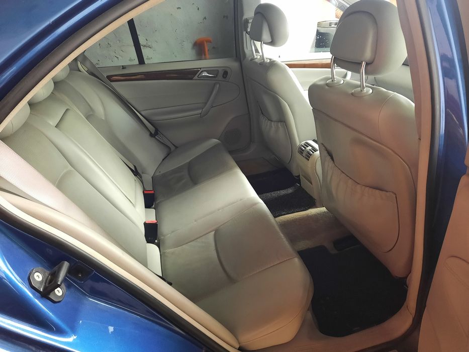 Vând Mercedes C Class 200 Kompresor pentru dezmembrare