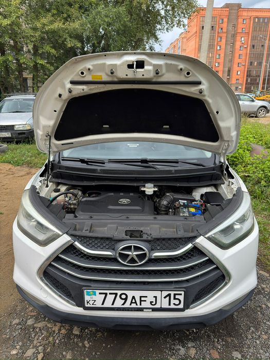 Продам JAC S3 2015 года