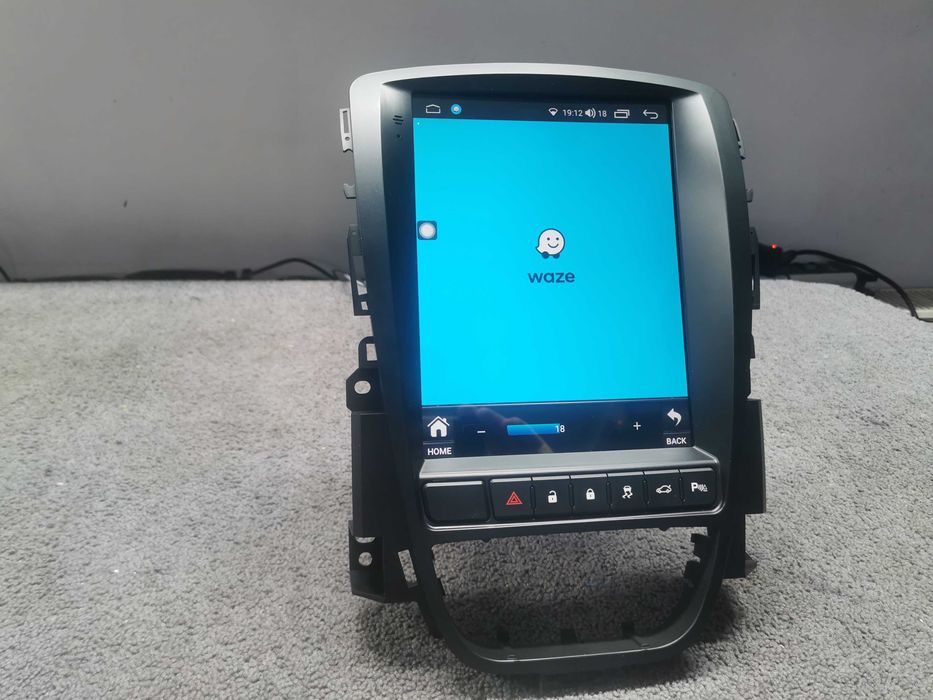 Navigatie Opel Astra J/Tesla style  4/64gb port SIM