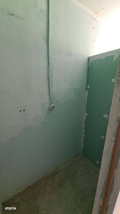 Cameră de cămin de vânzare în Curtea de Argeș.