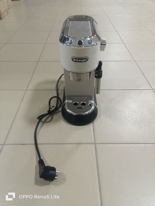 Кофеварка Delondhi