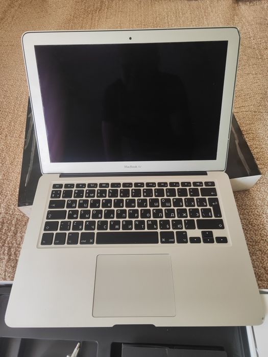 MacBook air продам