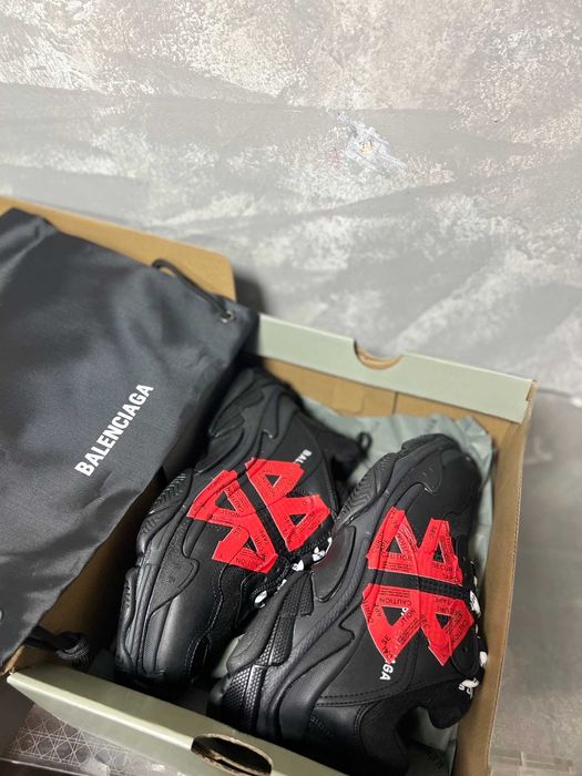 Adidasi Balenciaga Triple S Calitate Premium