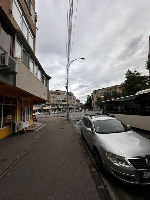 Spatiu de inchiriat - 98MP2 - BD MIHAI VITEAZUL X STR CRISAN