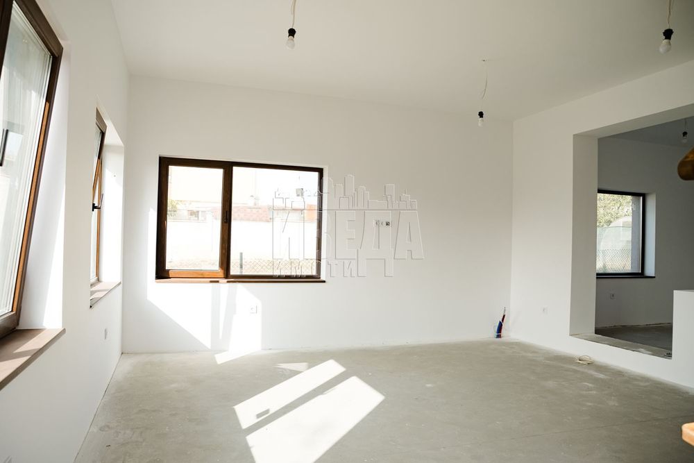 Продава се Къща в с. Здравец, Област Варна - 190 кв.м за 1132 €/кв.м - Снимка #8