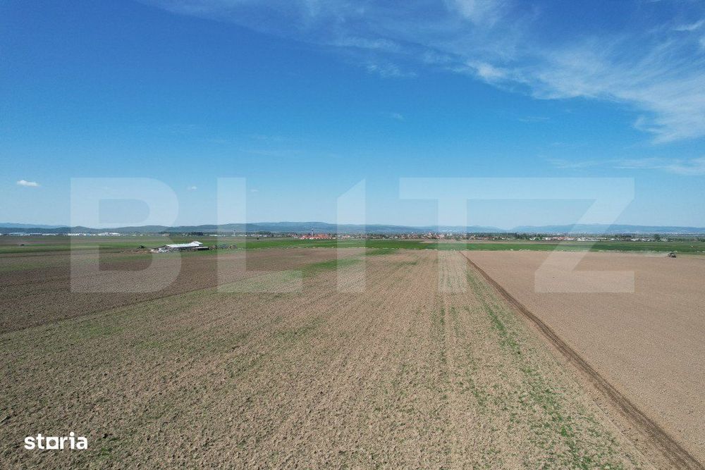 Teren extravilan , 22300MP,  zona Prejmer