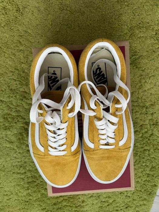 Продавам обувки Vans Old Skool (Pig Suede) Mngo Mjt/Trwht