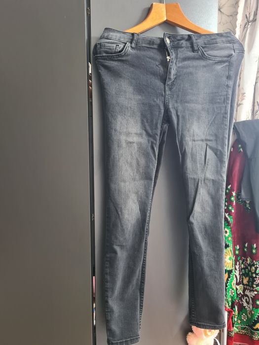 Продам джинсы женские