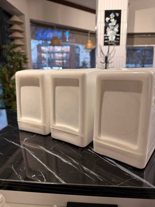 Продаются салфетницы. В наличии 8 штук. Для кафе и ресторанов.