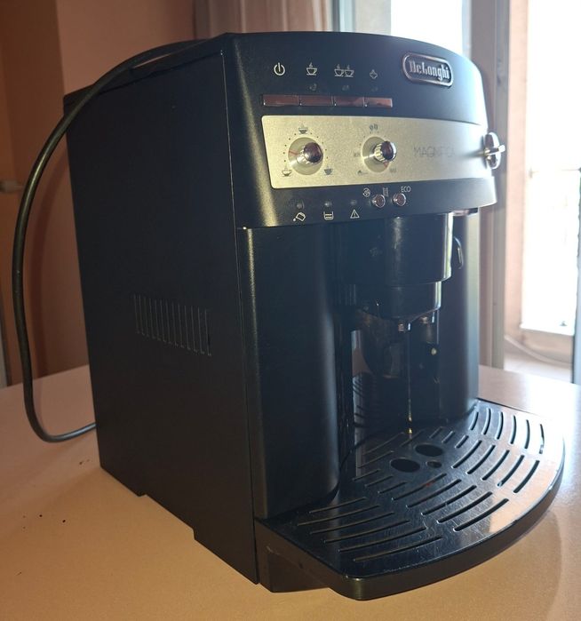 Espressor DeLonghi Magnifica