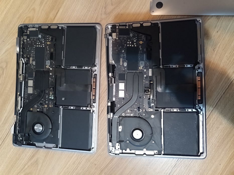 2 Macbook M1 pentru piese placa de baza