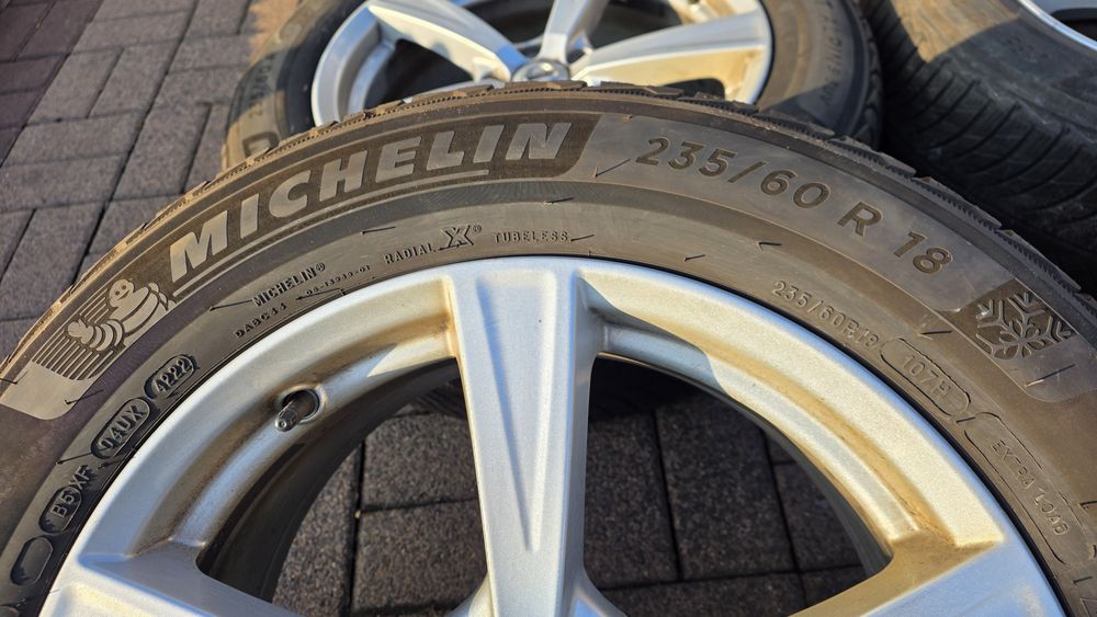 Jante Originale VOLVO + Cauciucuri 235 60 r18 Michelin DOT2022 Iarnă
