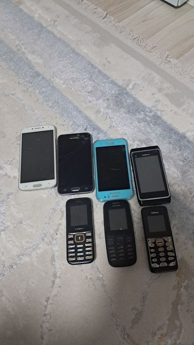 Продам  телефоны