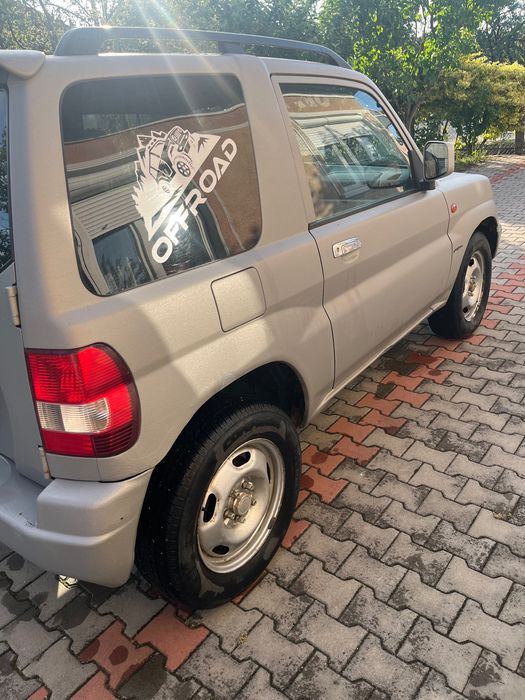 Mitubishi pajero pinin