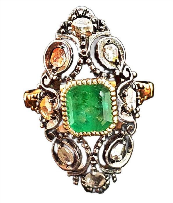 inel aur 18k cu smarald natural si 8 diamante naturale (cu expertiza)