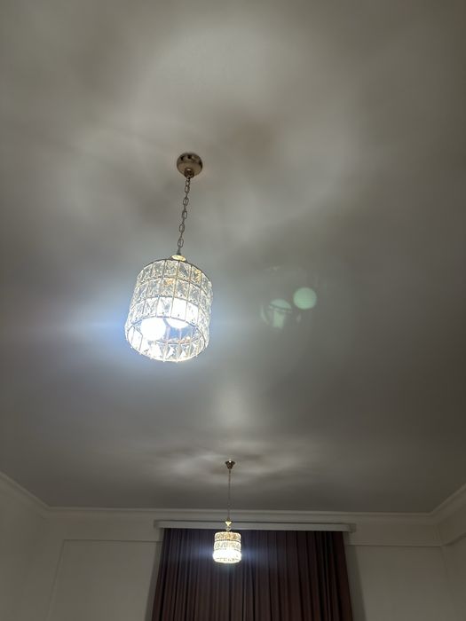 Люстры 2 штуки в отличном состоянии