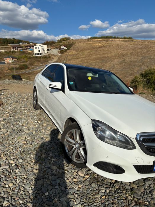 Vând Mercedes clasa E