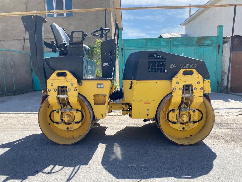 Продам Каток Bomag bw138