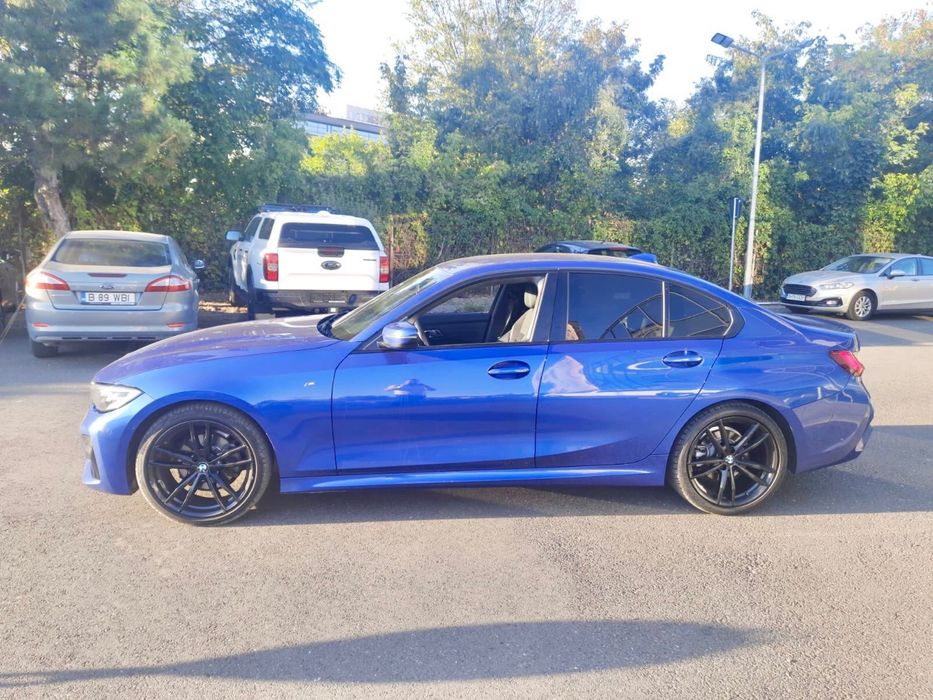 BMW 320d 190Cp Pachet M interior/Exterior /X Drive