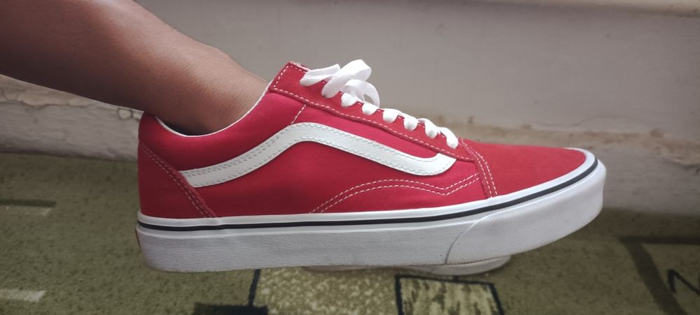 vans off the wall красного света