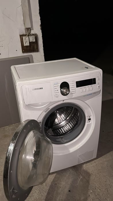 ПРОДАМ стиральную машину