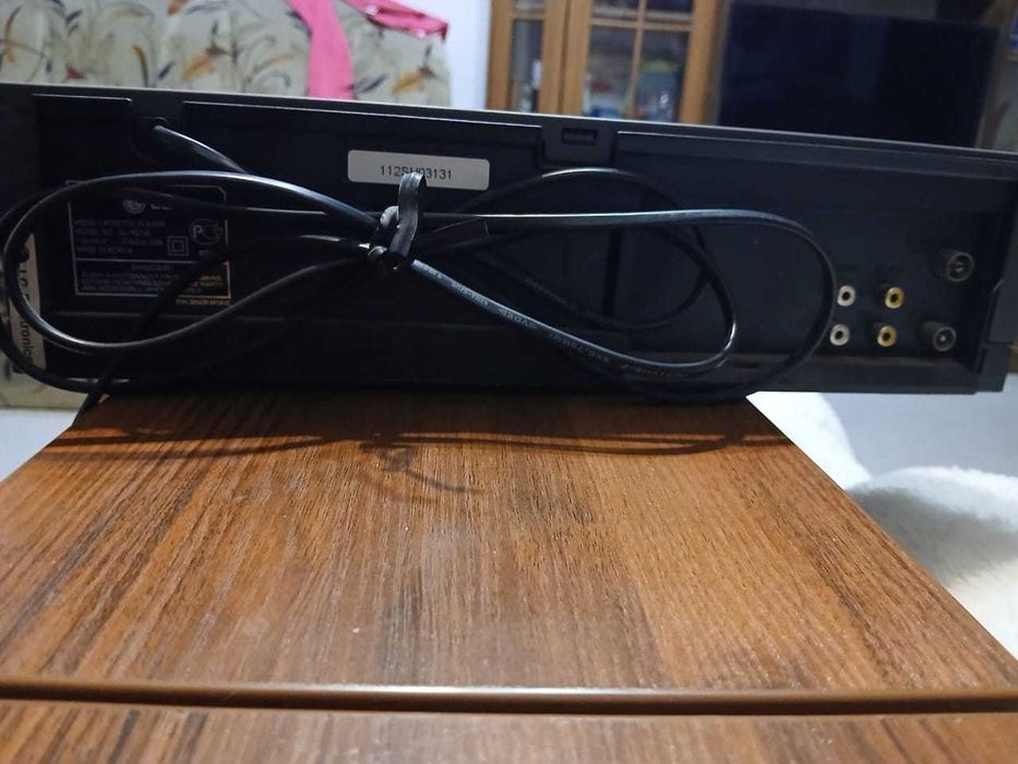 Видеомагнитофон LG