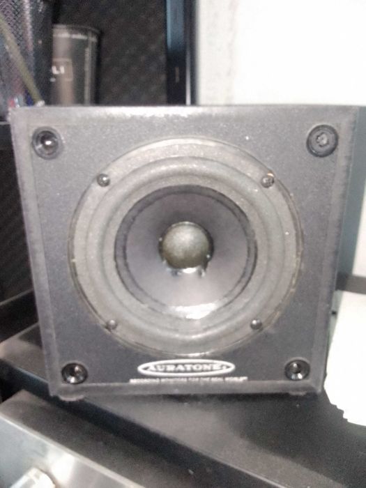 Monitoare audio studio profesionale