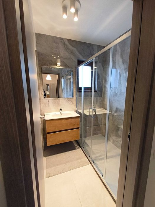 Apartament nou 2 cam de închiriat