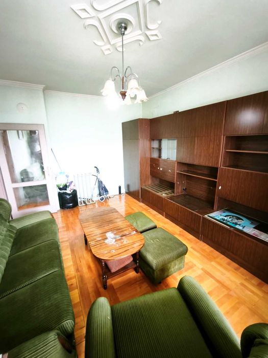 Продавам двустаен апартамент в гр. Перник кв. Димова махала