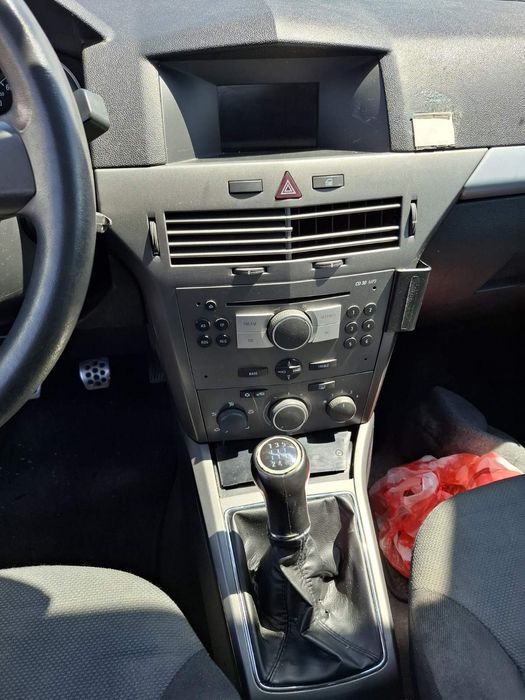 Opel Astra H Caravan 1.9 CDTI (120 кс) 2005г.