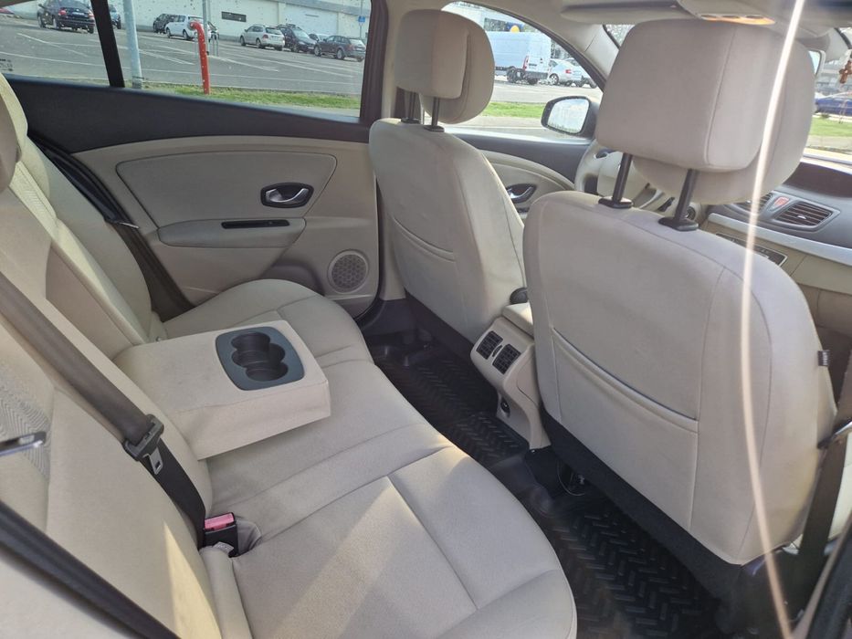 Renault Fluence 1.5 dCi – foarte economic, întreținut – PREȚ: 12.000 lei (negociabil)