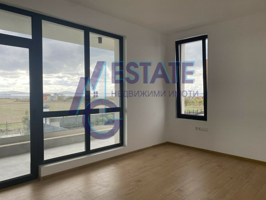 Продава се Къща в Поморие - 196 кв.м за 1041 €/кв.м - Снимка #18