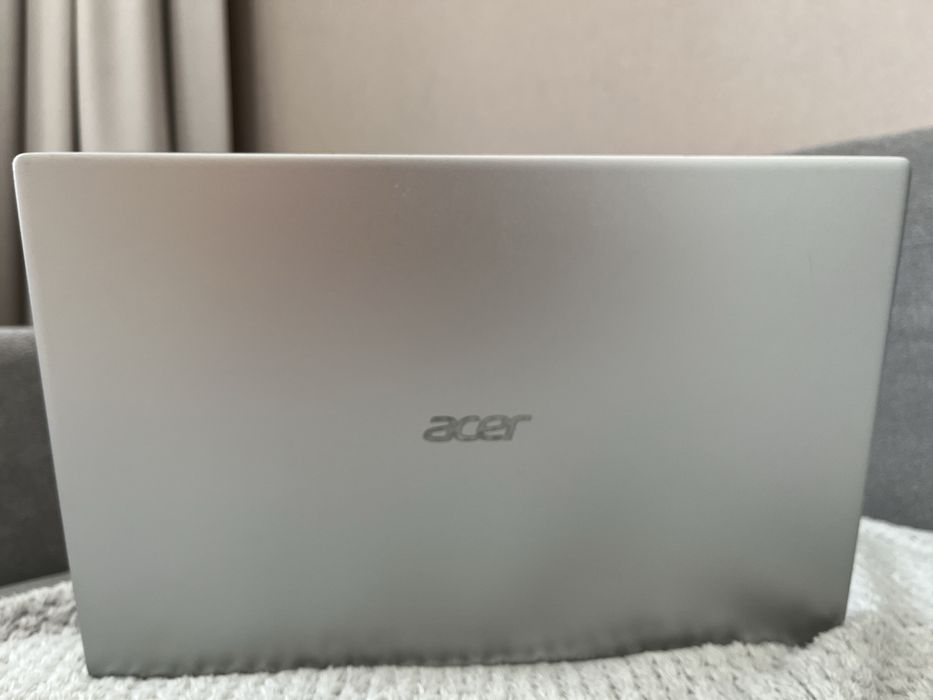 Продается Acer swift 1 в отличном состоянии