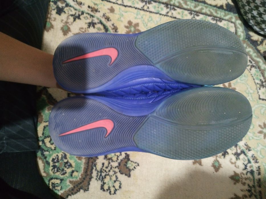 Футзалкий найк Лунара гато