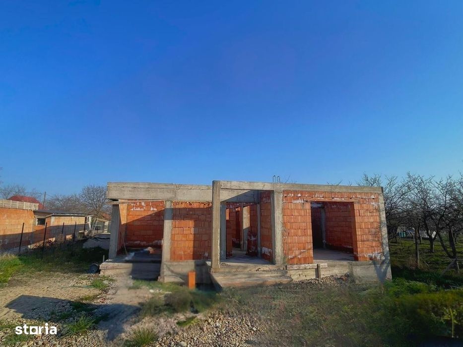 Teren 980 mp cu proiect de casă început–Chișirid, la 15 min de Oradea