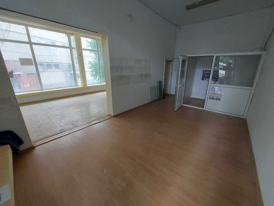 Отдава се Под наем, Магазин, 80кв.м, Идеален център