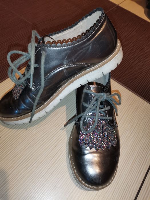 Pantofi oxford 34
