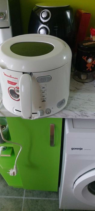 Фритюрник Moulinex Uno Fryer AF123111, 1800 W, 1 кг, 1.8 л, Бял